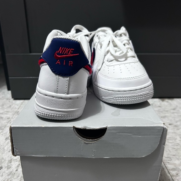 Nike AF 1 LV8 (GS) - Picture 2 of 6
